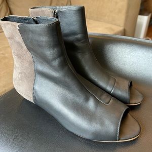 TSUBO GIANINA leather and suede open toe black boots, size 8.5